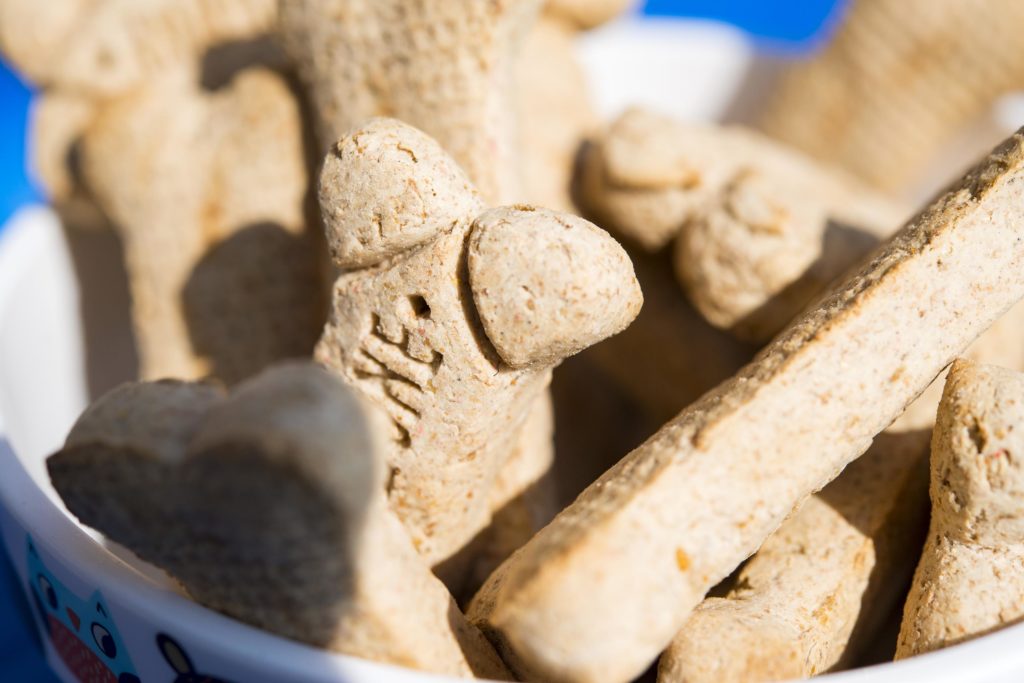 5 Homemade Dog Treats That Are Healthier, Safer, And Cheaper Than Store-Bought